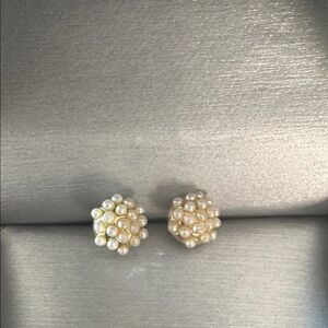 Chic Pearl Cluster Stud Earrings